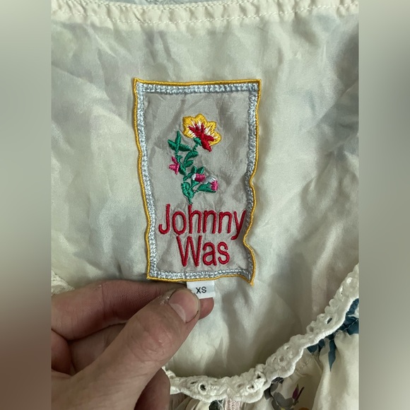 Johnny Was Floral Silk Top Womens Size XS - Picture 3 of 4